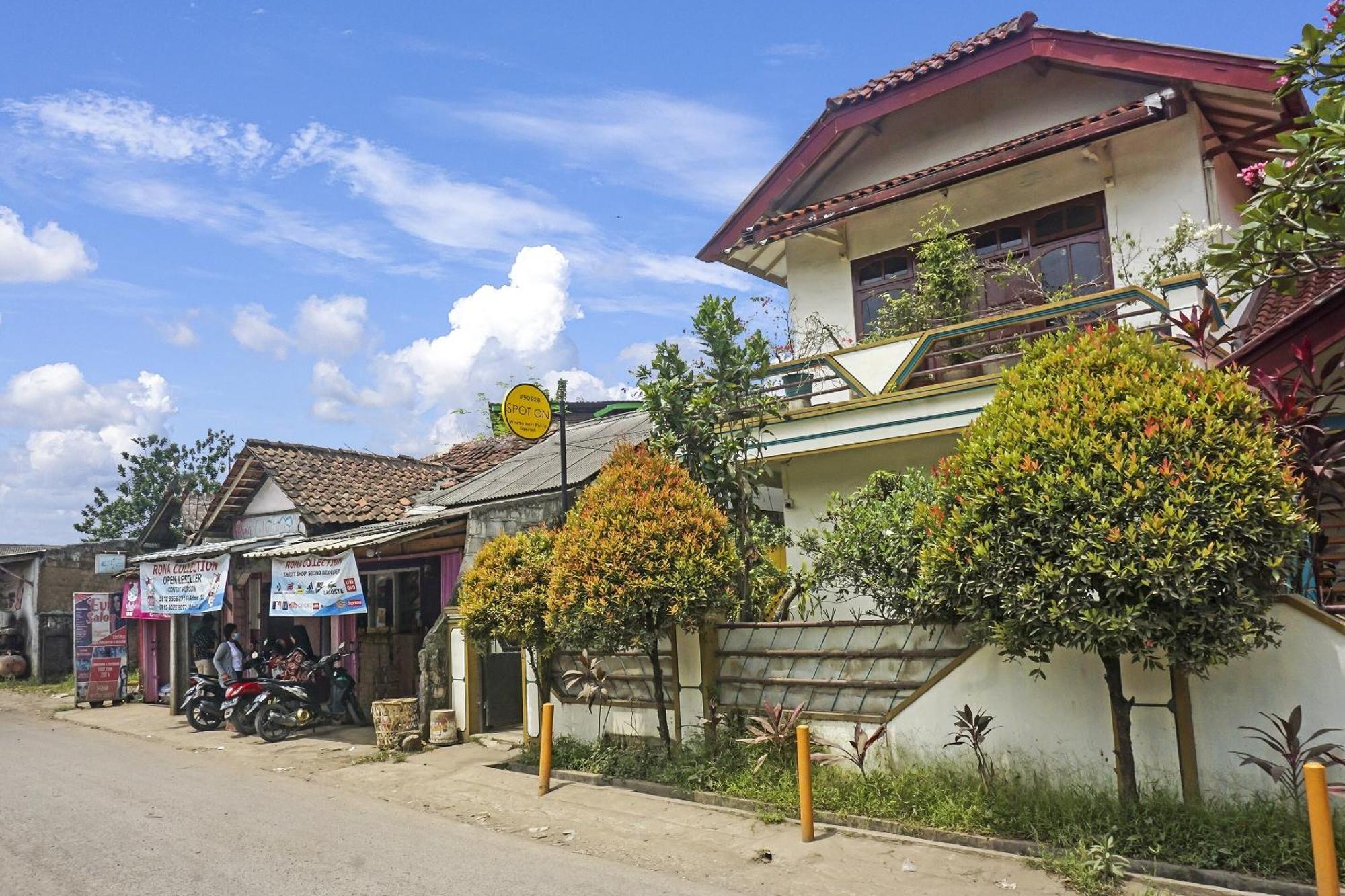 Oyo 90928 Wisma Asri Putra Syariah Bogor Exterior photo